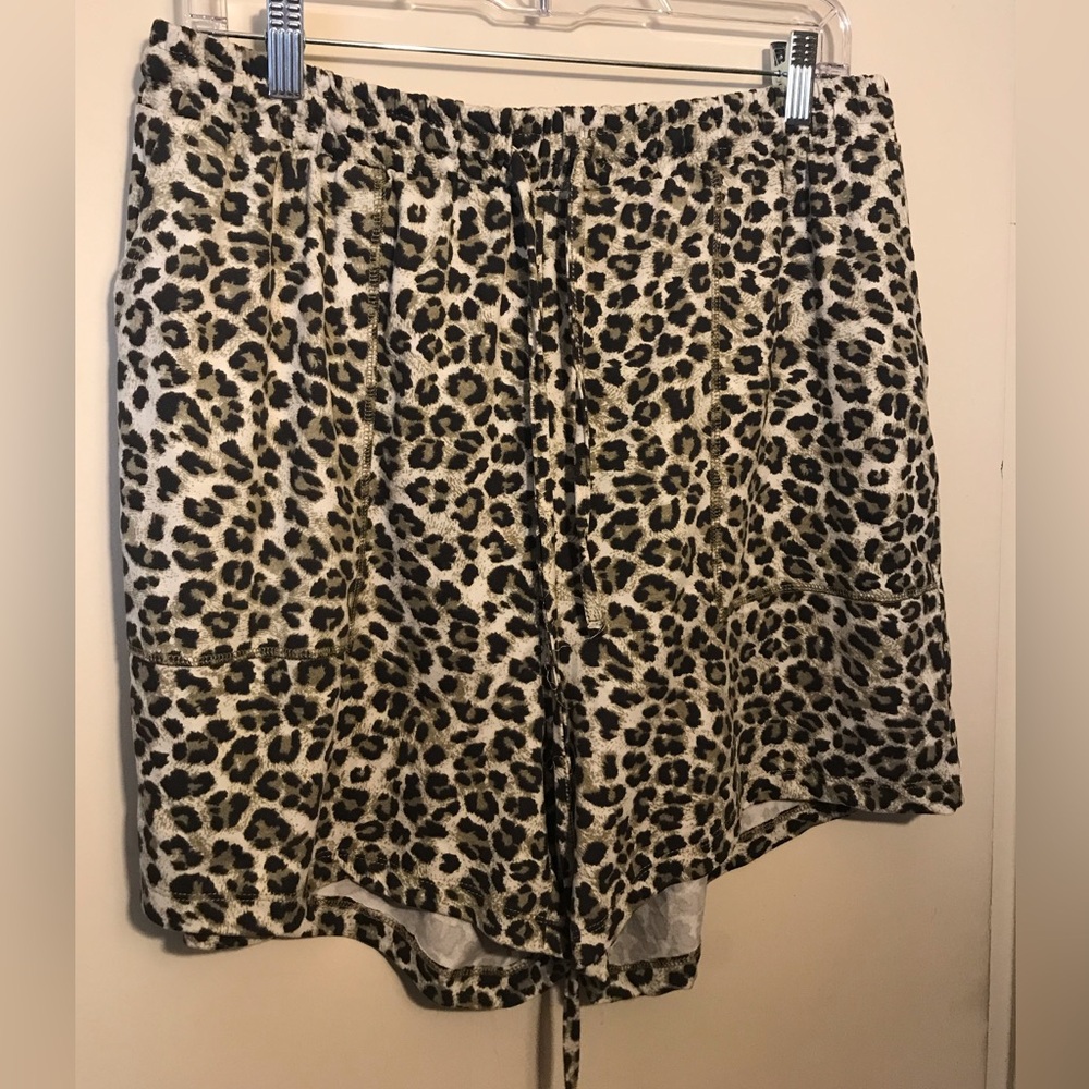 Zenana Leopard Print Drawstring Shorts Size 2X